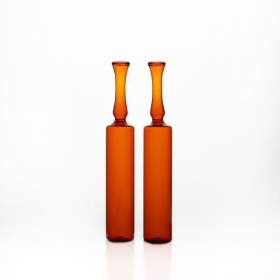 uso vazio do cosmético e do laboratório das ampolas 2ml de vidro